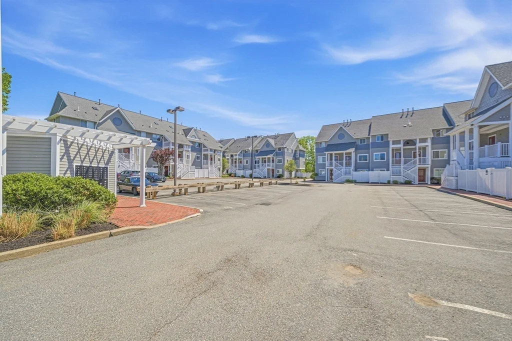2 bed, 1 bath apartment for rent at 20 Ship Ave Unit 23, Glenwood — photo 31 of 33