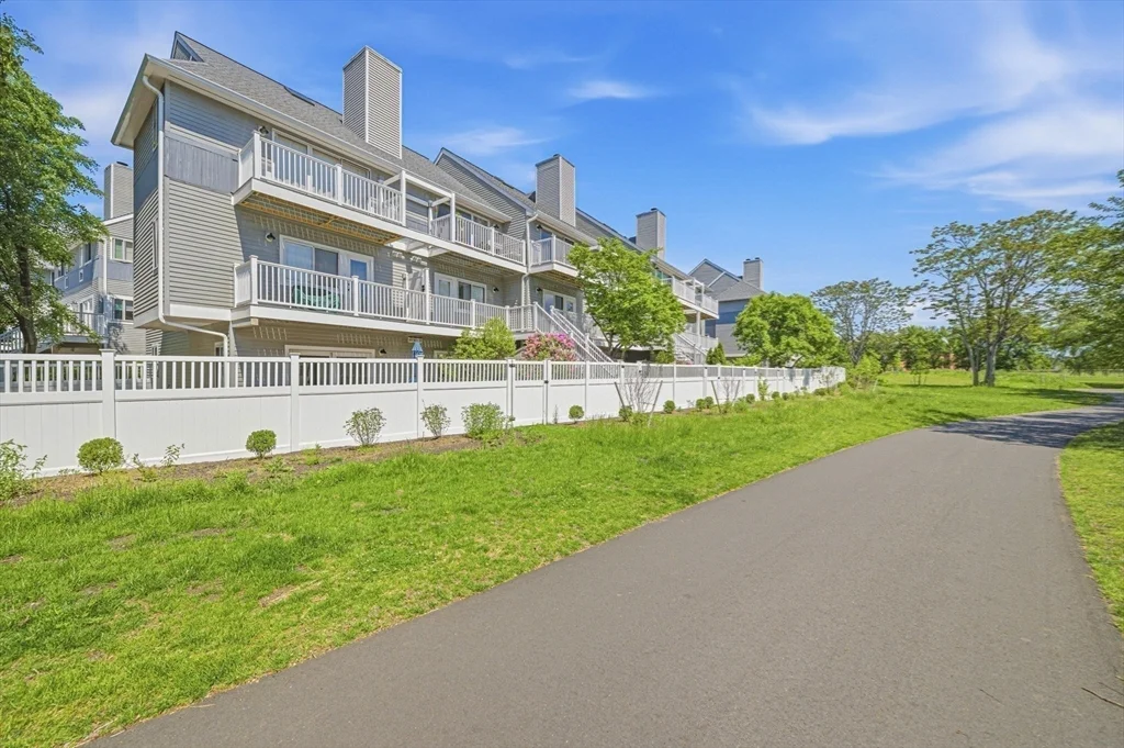 2 bed, 1 bath apartment for rent at 20 Ship Ave Unit 23, Glenwood — photo 32 of 33