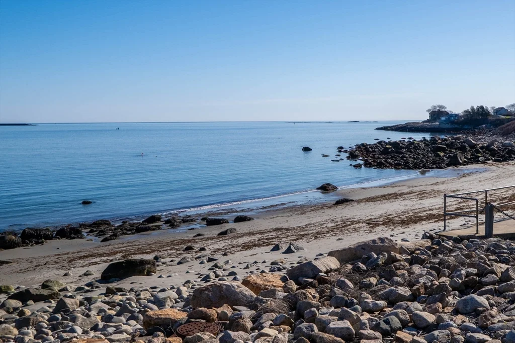 3 bed, 2 bath apartment for rent at 20 Smith Rd Unit SUMMER, Rockport