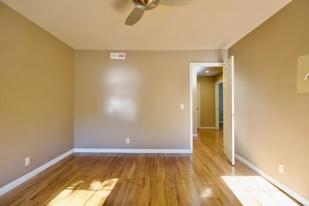 3 bed, 1 bath apartment for rent at 20 Smithfield Ct Unit 20, Forest Park — photo 22 of 34