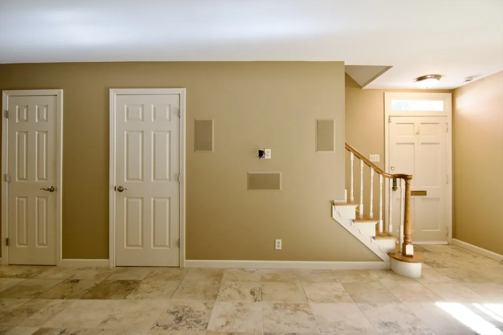 3 bed, 1 bath apartment for rent at 20 Smithfield Ct Unit 20, Forest Park — photo 17 of 34