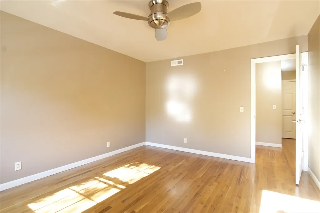3 bed, 1 bath apartment for rent at 20 Smithfield Ct Unit 20, Forest Park — photo 23 of 34