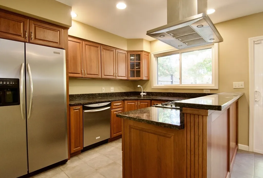 3 bed, 1 bath apartment for rent at 20 Smithfield Ct Unit 20, Forest Park — photo 5 of 34