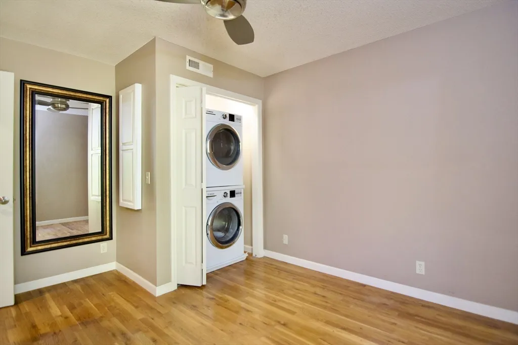 3 bed, 1 bath apartment for rent at 20 Smithfield Ct Unit 20, Forest Park — photo 34 of 34