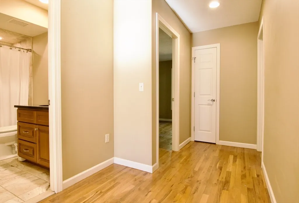3 bed, 1 bath apartment for rent at 20 Smithfield Ct Unit 20, Forest Park — photo 24 of 34