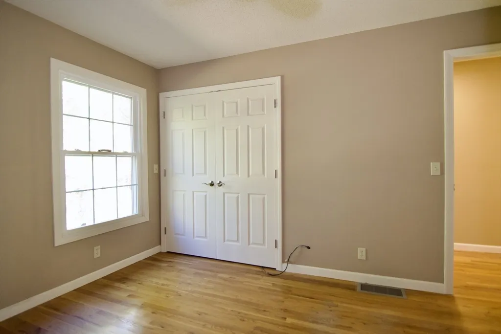 3 bed, 1 bath apartment for rent at 20 Smithfield Ct Unit 20, Forest Park — photo 32 of 34