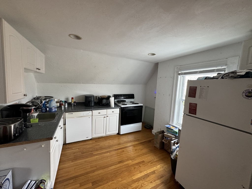 3 bed, 1 bath apartment for rent at 20 South St Unit 2, Brighton — photo 14 of 23