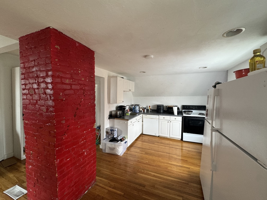 3 bed, 1 bath apartment for rent at 20 South St Unit 2, Brighton — photo 12 of 23