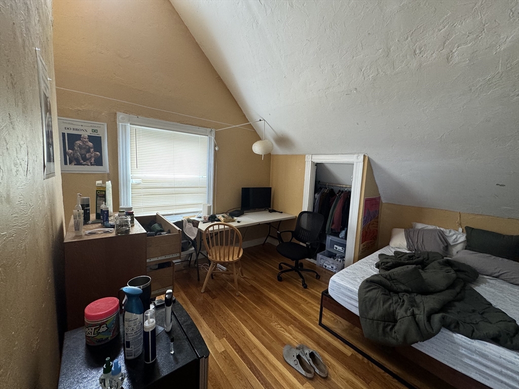 3 bed, 1 bath apartment for rent at 20 South St Unit 2, Brighton — photo 3 of 23