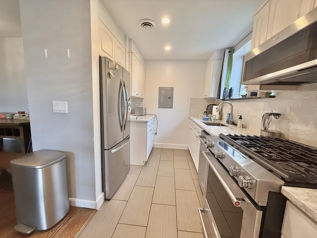 2 bed, 2 bath apartment for rent at 20 Stearns Unit 45, Coolidge Corner — photo 2 of 22