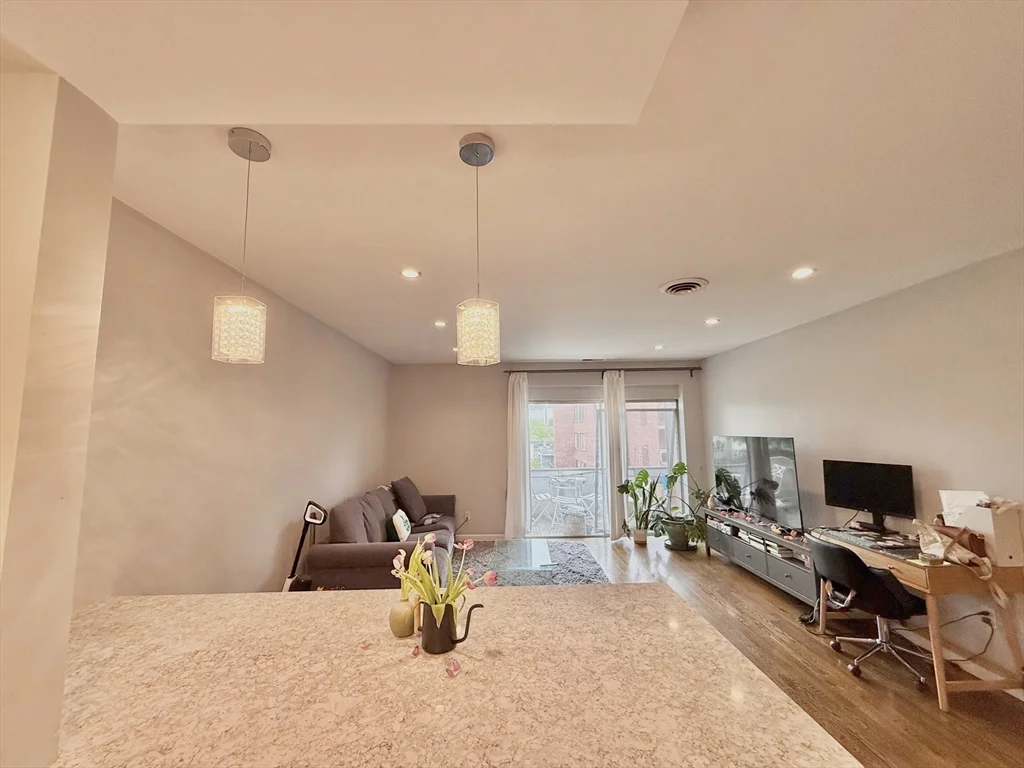 2 bed, 2 bath apartment for rent at 20 Stearns Unit 45, Coolidge Corner — photo 5 of 22