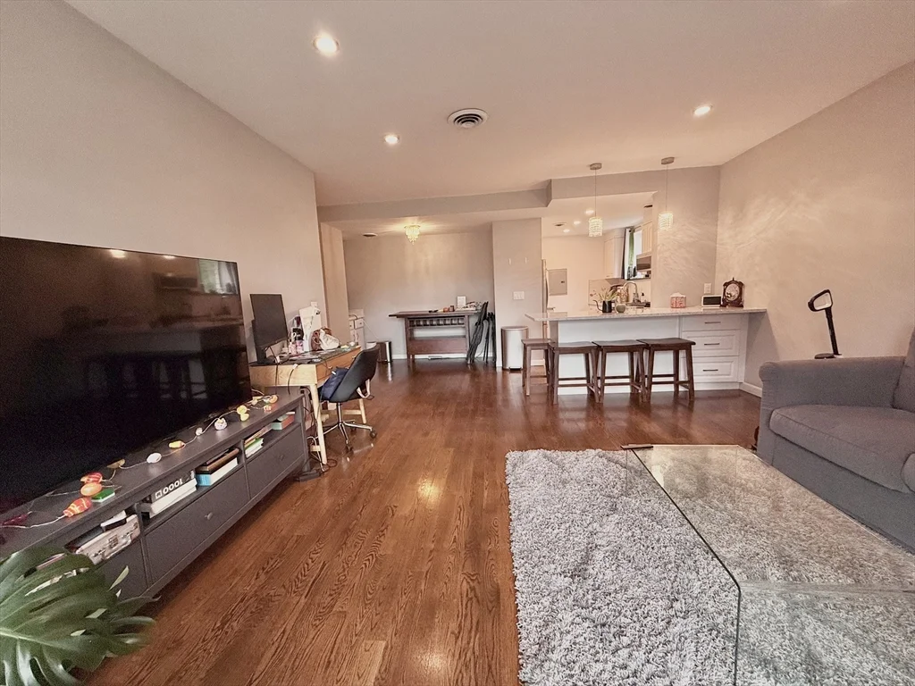 2 bed, 2 bath apartment for rent at 20 Stearns Unit 45, Coolidge Corner — photo 7 of 22
