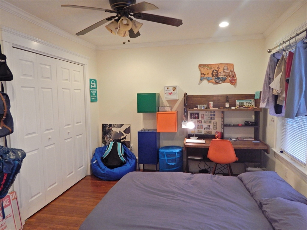 6 bed, 3 bath apartment for rent at 20 Stockwell St Unit 20, Mission Hill — photo 4 of 11