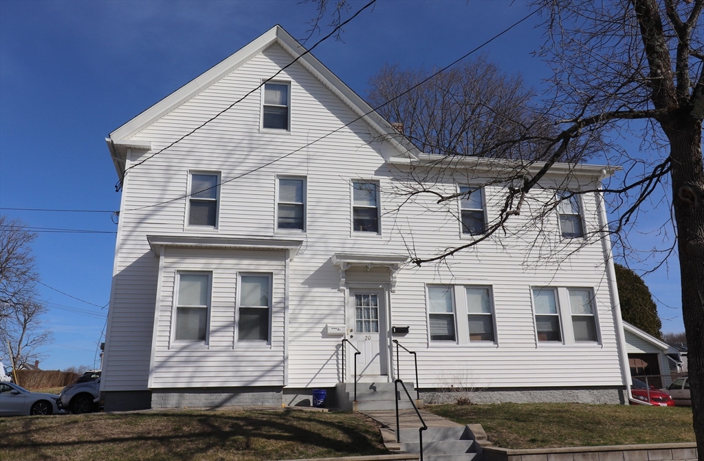 4 bed, 2 bath apartment for rent at 20 Summer St Unit 2, Hudson — photo 2 of 9