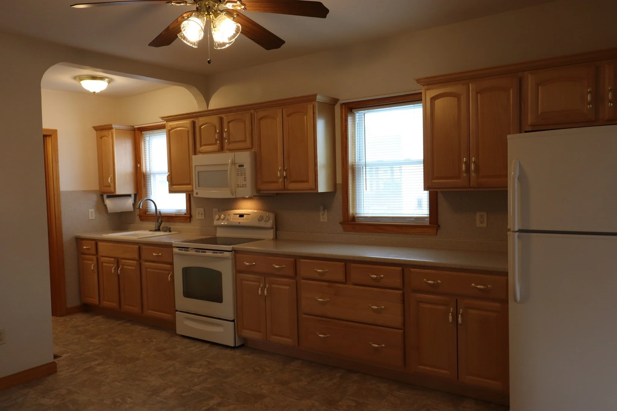 4 bed, 1 bath apartment for rent at 20 Summer Unit 2, Hudson — photo 2 of 9