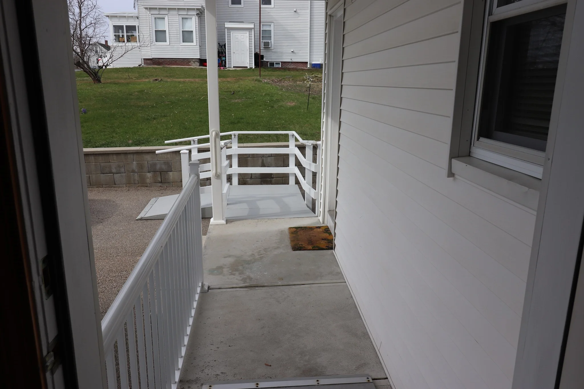 4 bed, 1 bath apartment for rent at 20 Summer Unit 2, Hudson — photo 8 of 9