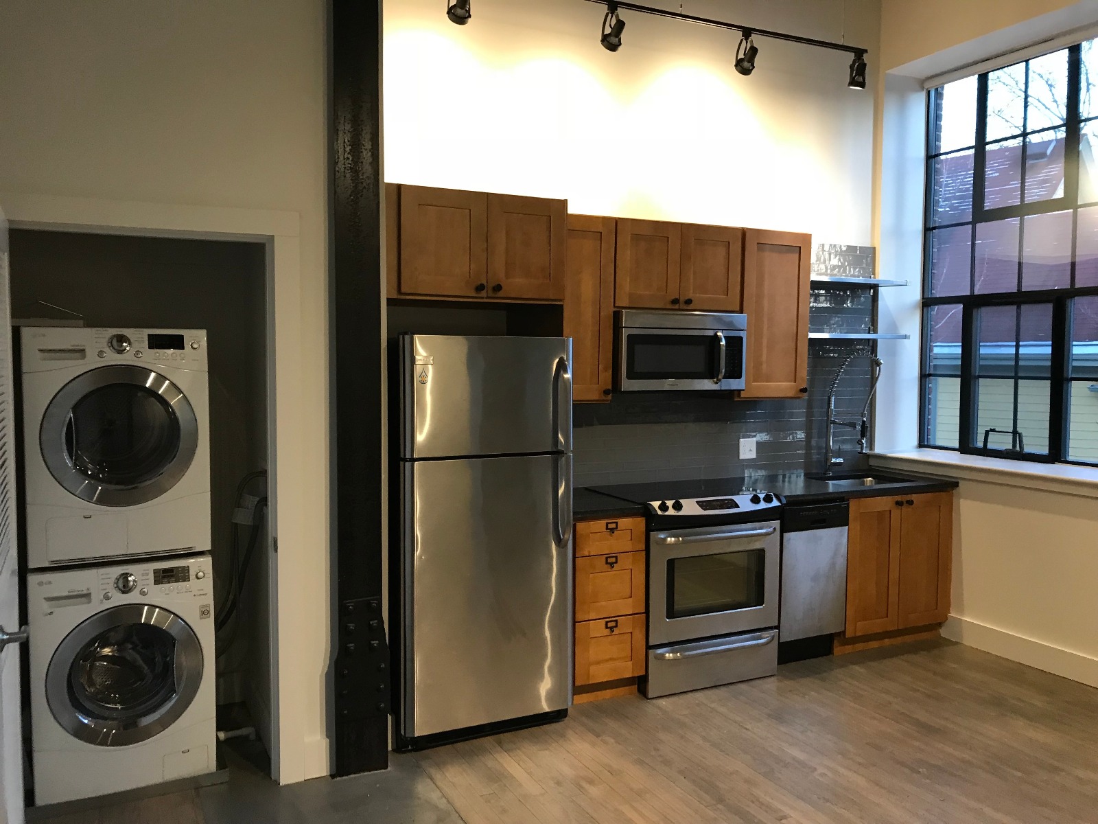 Studio bed, 1 bath apartment for rent at 20 Sunnyside St Unit 17, Jamaica Plain — photo 2 of 12