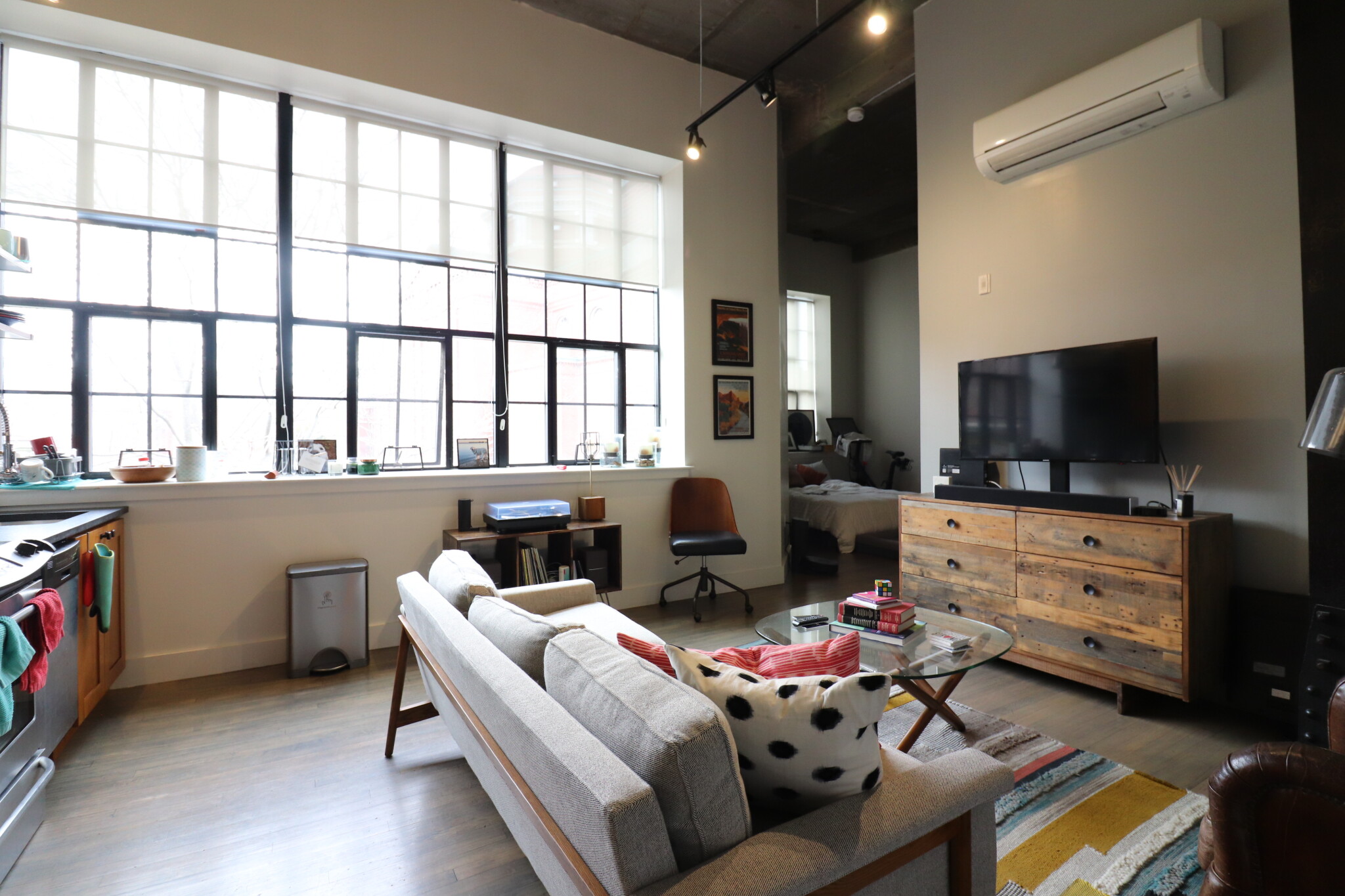 Studio bed, 1 bath apartment for rent at 20 Sunnyside St Unit 17, Jamaica Plain — photo 3 of 12