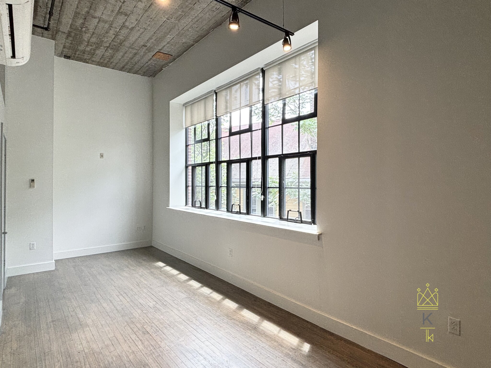 Studio bed, 1 bath apartment for rent at 20 Sunnyside St Unit 19, Jamaica Plain — photo 3 of 19