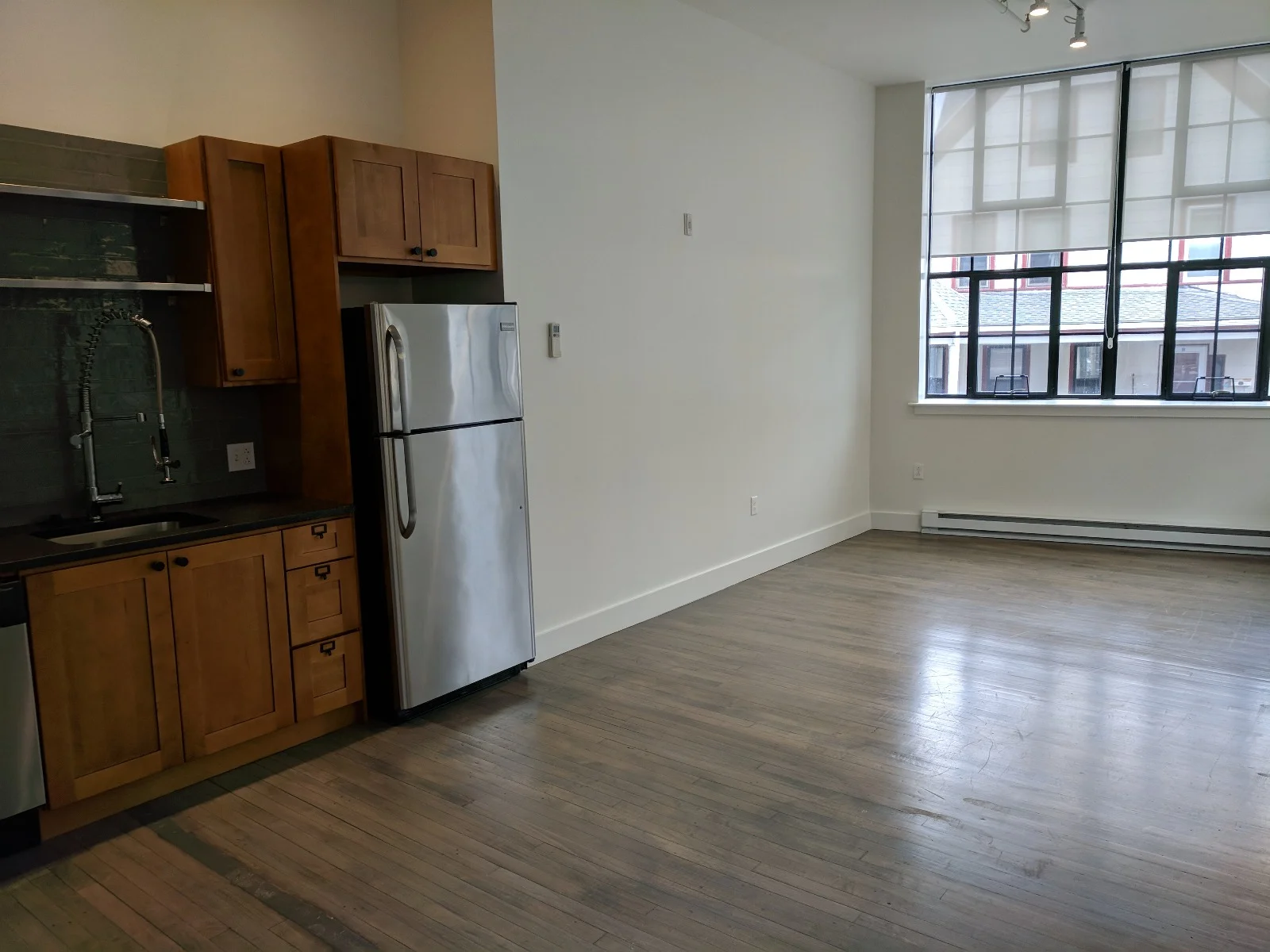 Studio bed, 1 bath apartment for rent at 20 Sunnyside St Unit 20, Jamaica Plain — photo 8 of 17