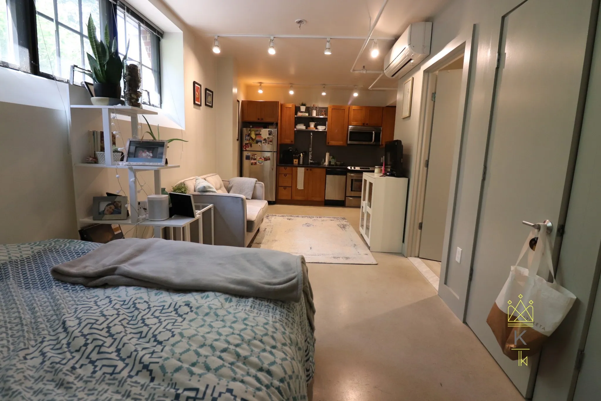 Studio bed, 1 bath apartment for rent at 20 Sunnyside St Unit 5, Jamaica Plain — photo 2 of 12