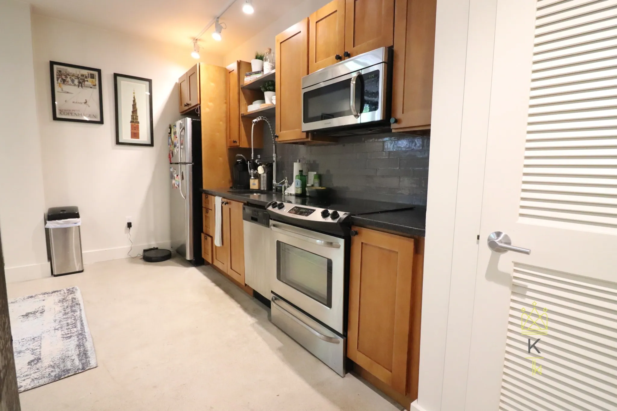 Studio bed, 1 bath apartment for rent at 20 Sunnyside St Unit 5, Jamaica Plain — photo 4 of 12