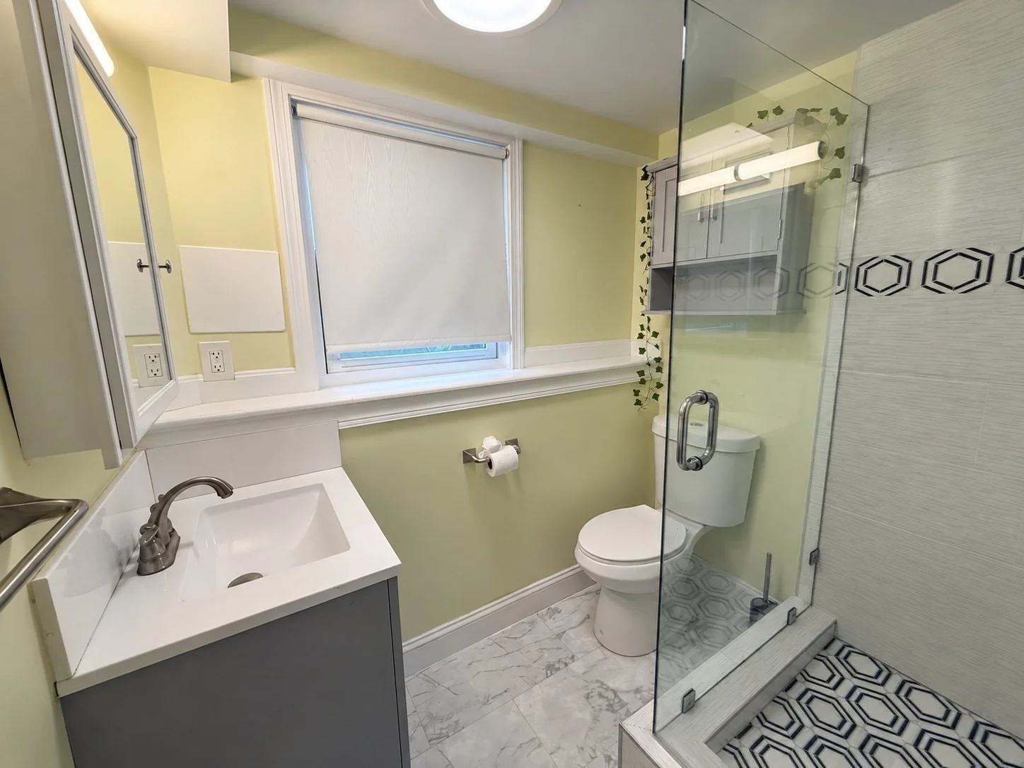 3 bed, 2 bath apartment for rent at 20 Susan Ave, Burlington — photo 11 of 14