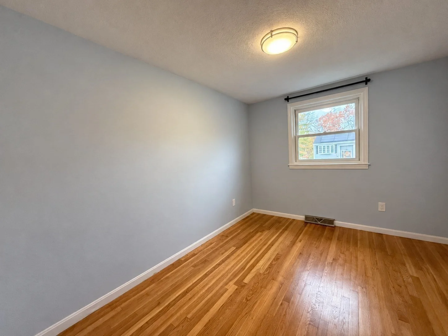 3 bed, 2 bath apartment for rent at 20 Susan Ave, Burlington — photo 8 of 14