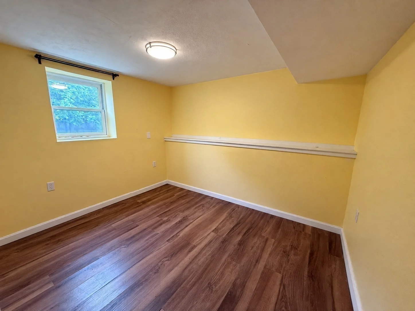 3 bed, 2 bath apartment for rent at 20 Susan Ave, Burlington — photo 10 of 14
