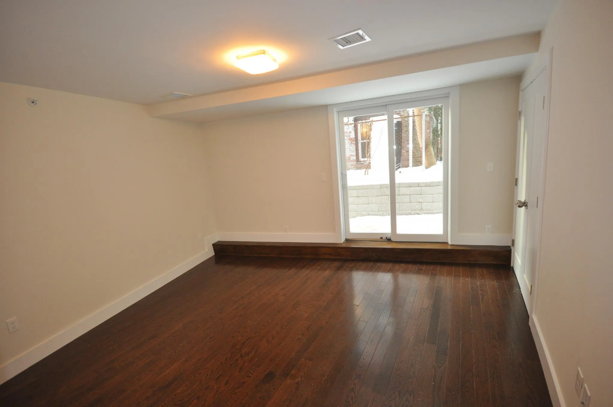 4 bed, 2.5 bath apartment for rent at 20 Sussex St Unit 1, Roxbury — photo 13 of 22