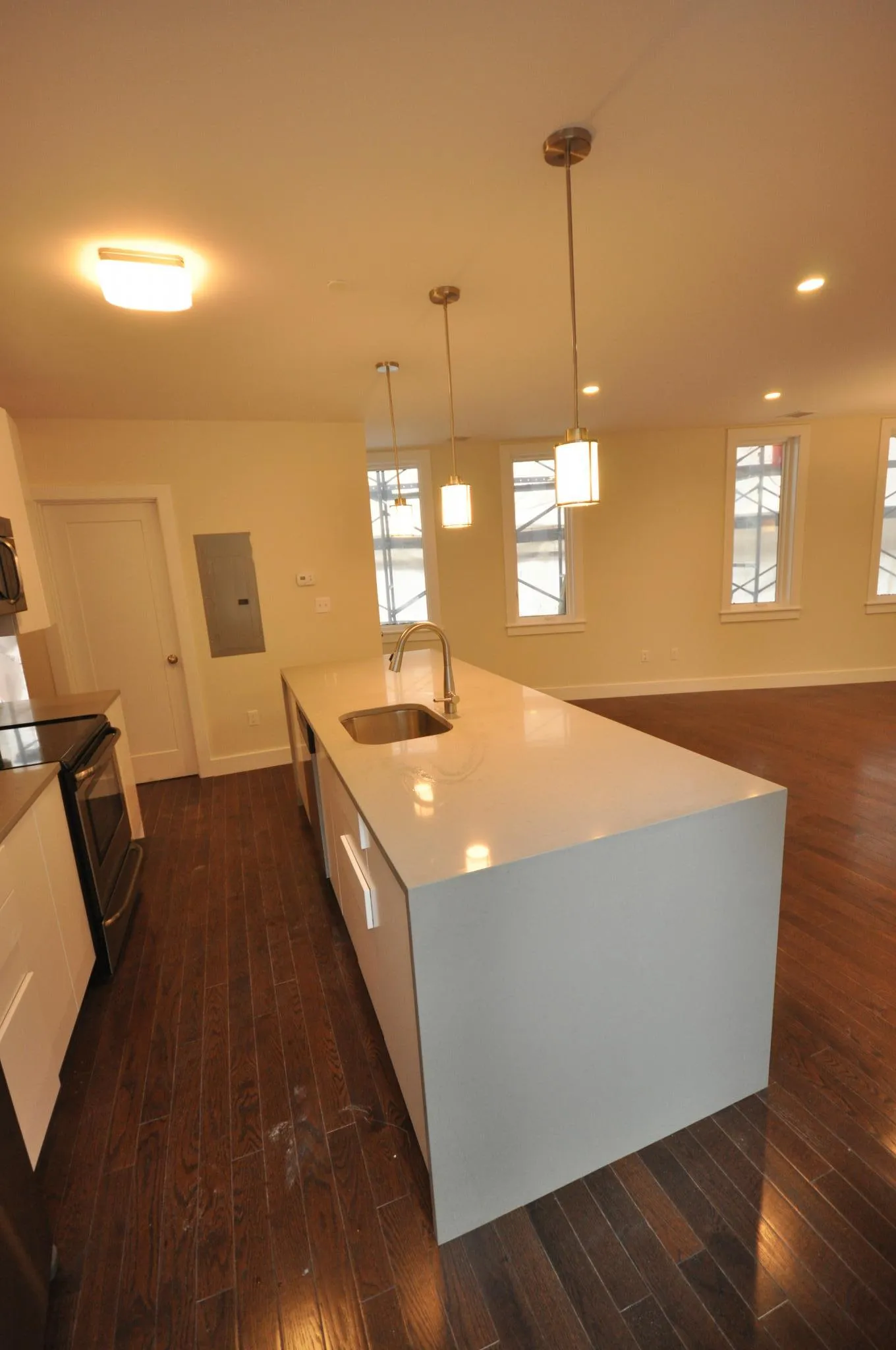 4 bed, 2.5 bath apartment for rent at 20 Sussex St Unit 1, Roxbury — photo 7 of 22
