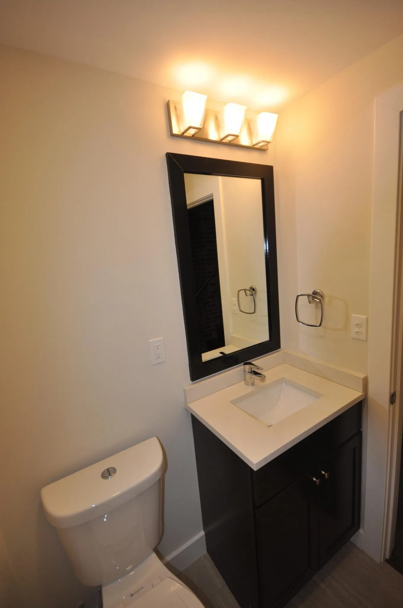 4 bed, 2.5 bath apartment for rent at 20 Sussex St Unit Single Family, Roxbury — photo 10 of 19