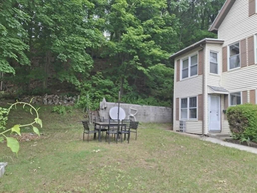 4 bed, 1 bath apartment for rent at 20 Temple St Unit 1, Fitchburg — photo 36 of 38