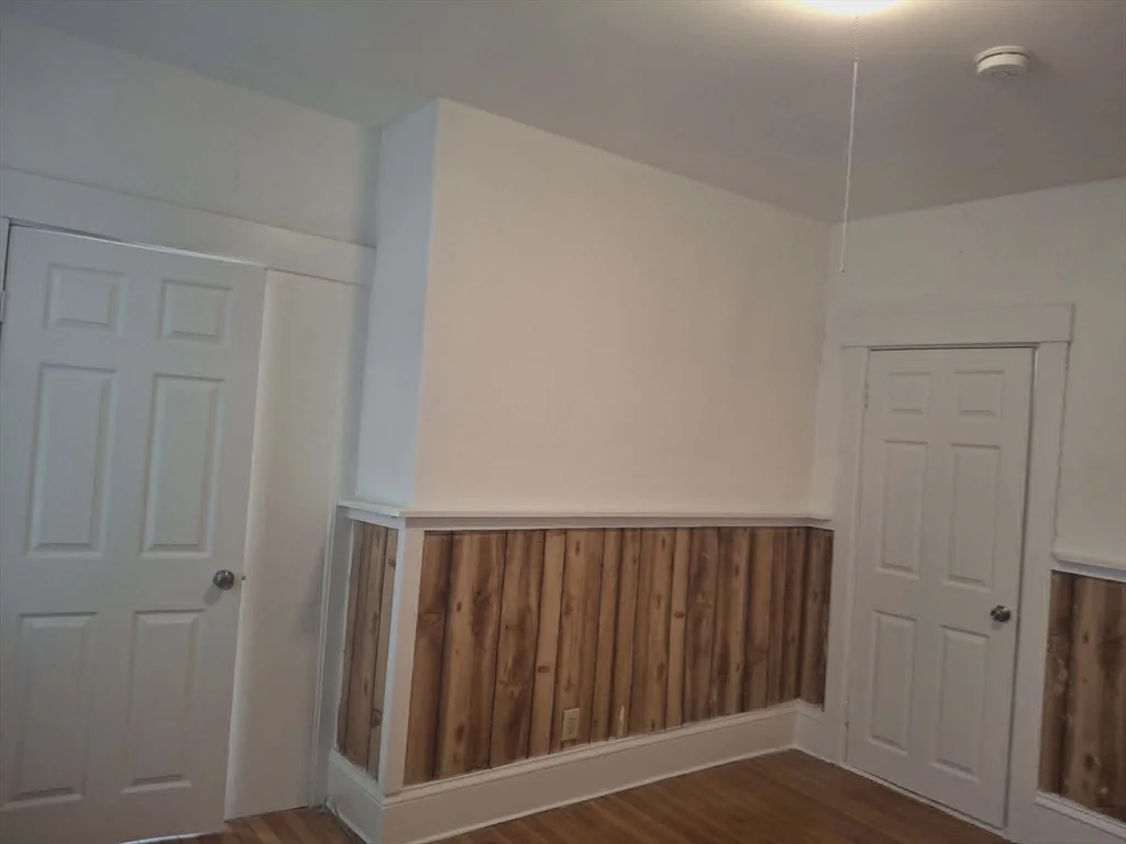 4 bed, 1 bath apartment for rent at 20 Temple St Unit 1, Fitchburg — photo 17 of 38