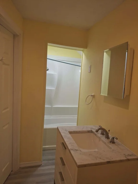 4 bed, 1 bath apartment for rent at 20 Temple St Unit 1, Fitchburg — photo 11 of 38