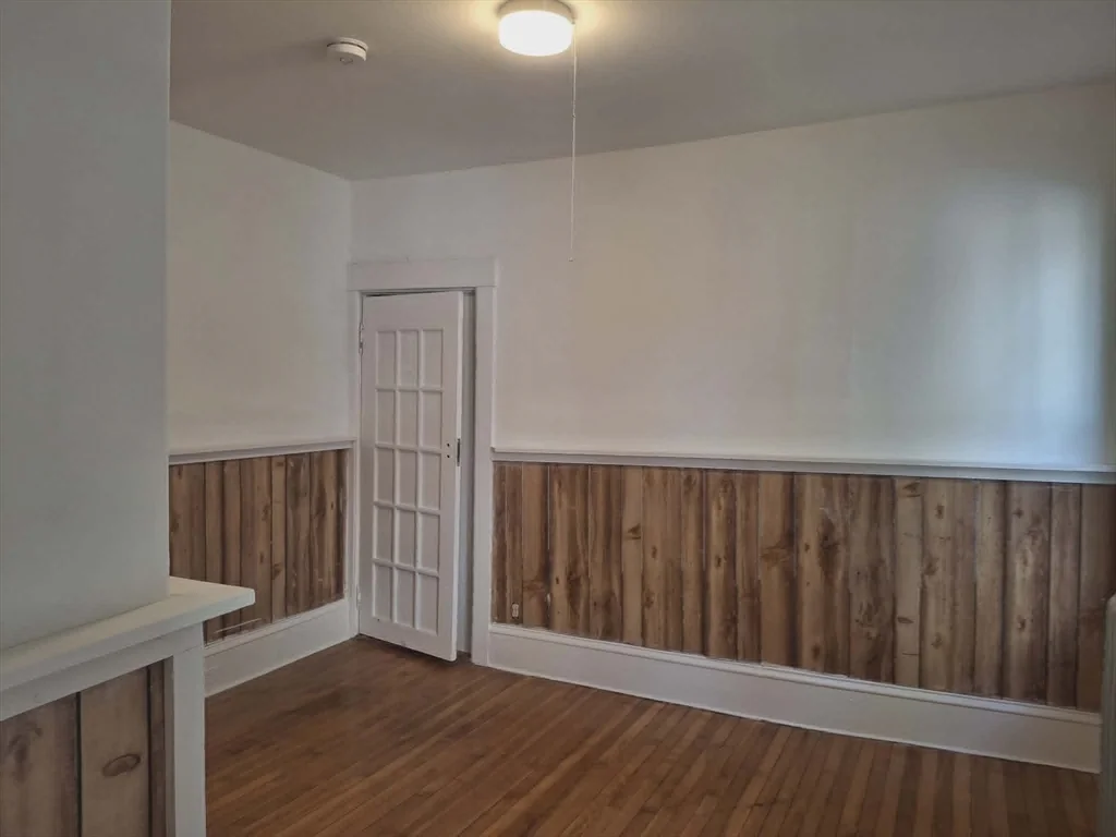 4 bed, 1 bath apartment for rent at 20 Temple St Unit 1, Fitchburg — photo 16 of 38