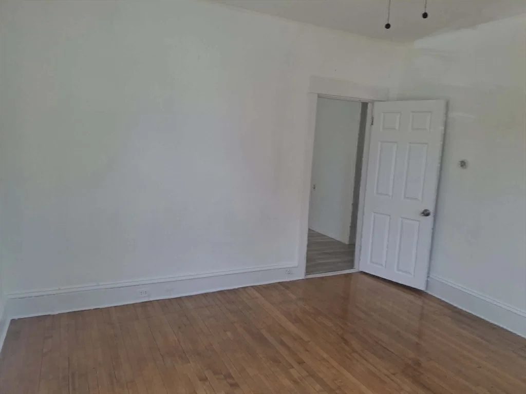 4 bed, 1 bath apartment for rent at 20 Temple St Unit 1, Fitchburg — photo 22 of 38