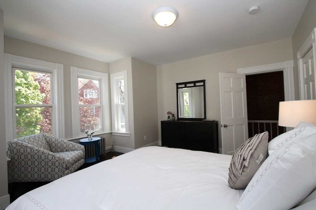 2 bed, 1 bath apartment for rent at 20 Tennyson St Unit 20, Magoun Square — photo 6 of 13