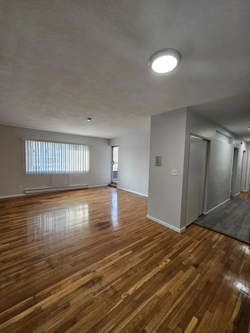 2 bed, 1 bath apartment for rent at 20 Thorn St Unit 14, Hyde Park — photo 10 of 13