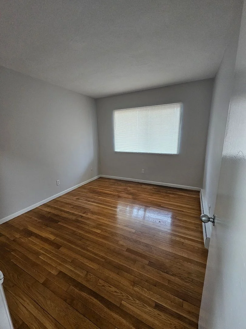 2 bed, 1 bath apartment for rent at 20 Thorn St Unit 14, Hyde Park — photo 9 of 13
