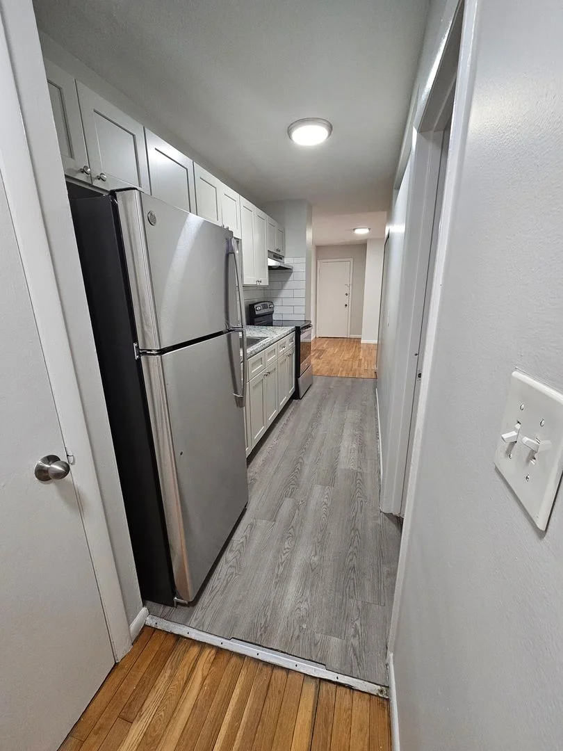 2 bed, 1 bath apartment for rent at 20 Thorn St Unit 14, Hyde Park — photo 7 of 13