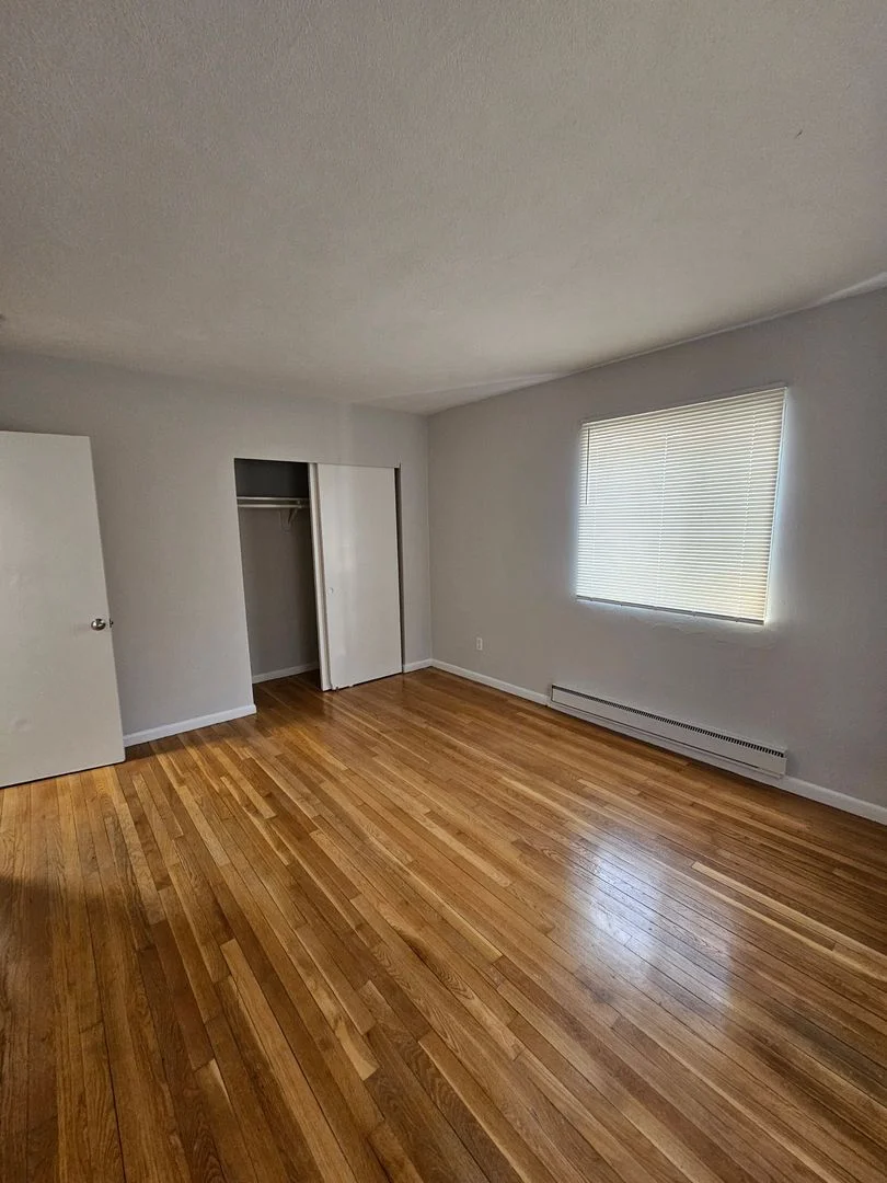 2 bed, 1 bath apartment for rent at 20 Thorn St Unit 14, Hyde Park — photo 8 of 13