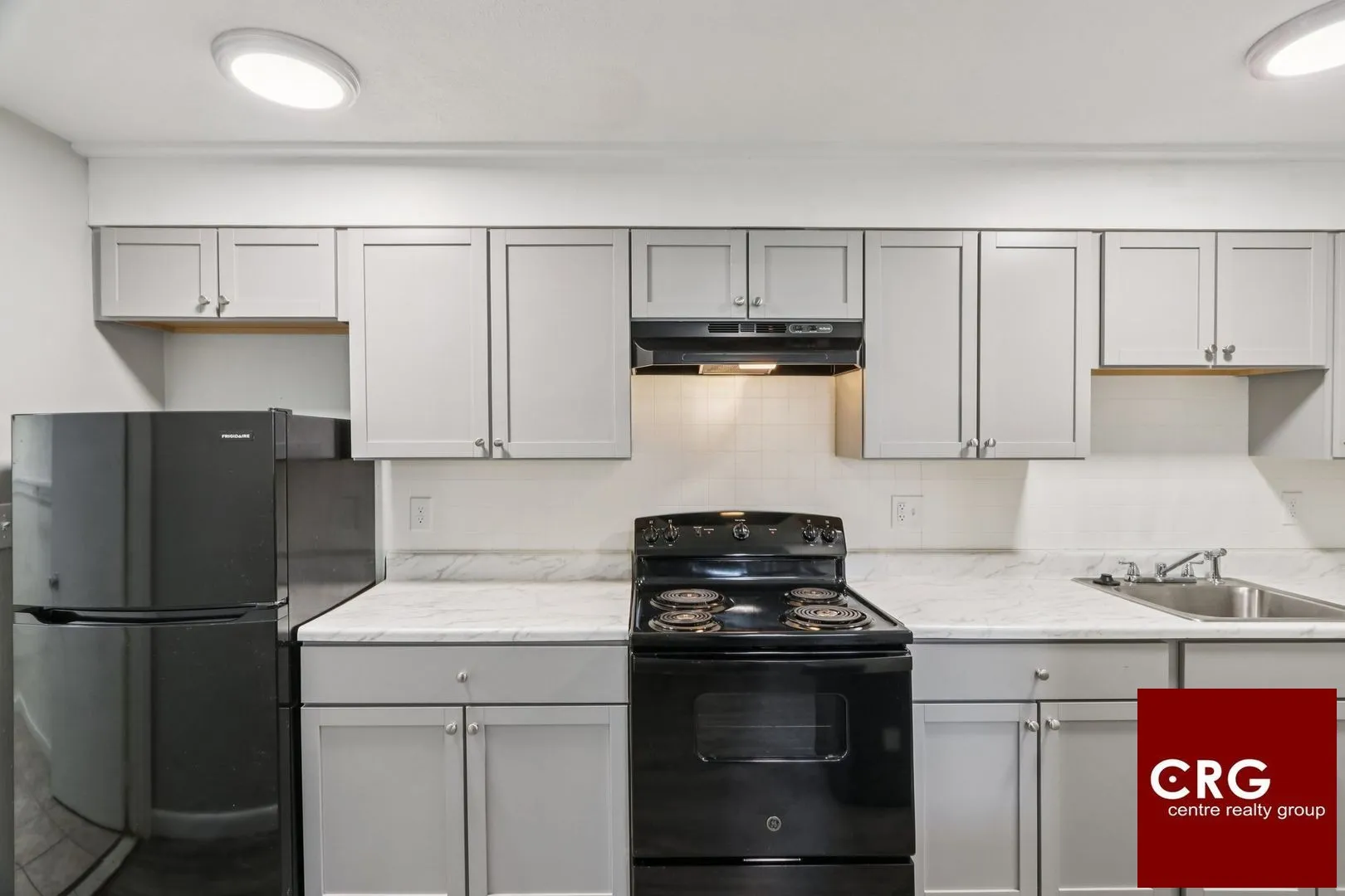 2 bed, 1 bath apartment for rent at 20 Thorn St Unit 16, Hyde Park — photo 5 of 14