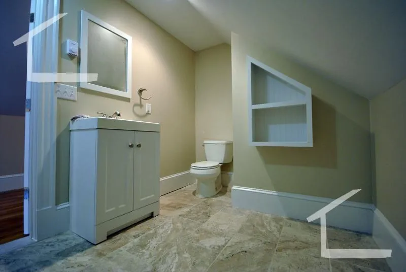 4 bed, 2 bath apartment for rent at 20 Tip Top St Unit 2, Oak Square — photo 7 of 16