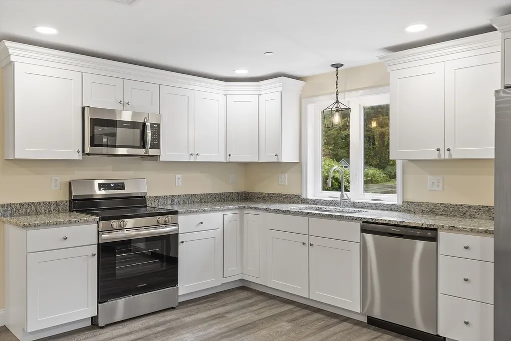 2 bed, 2 bath apartment for rent at 20 Townsend St Unit 1, Pepperell — photo 1 of 25