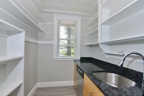 4 bed, 1 bath apartment for rent at 20 Tremlett St Unit 2, Dorchester — photo 6 of 22