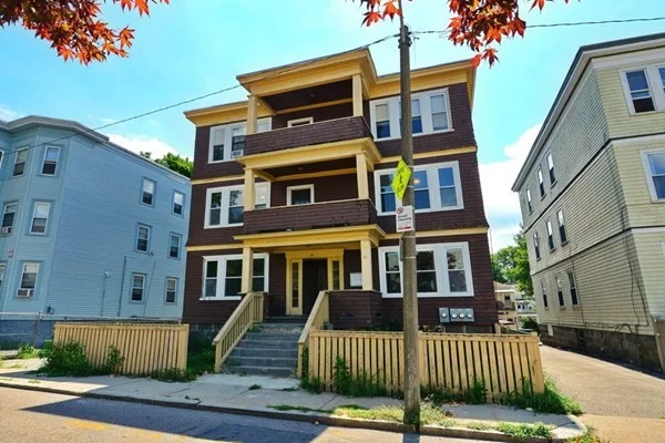 4 bed, 1 bath apartment for rent at 20 Tremlett St Unit 2, Dorchester — photo 16 of 22