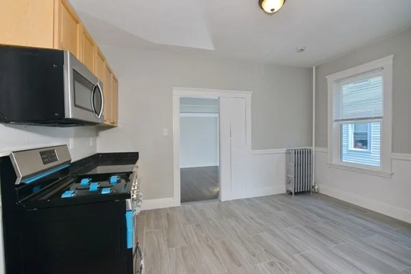 4 bed, 1 bath apartment for rent at 20 Tremlett St Unit 2, Dorchester — photo 7 of 22