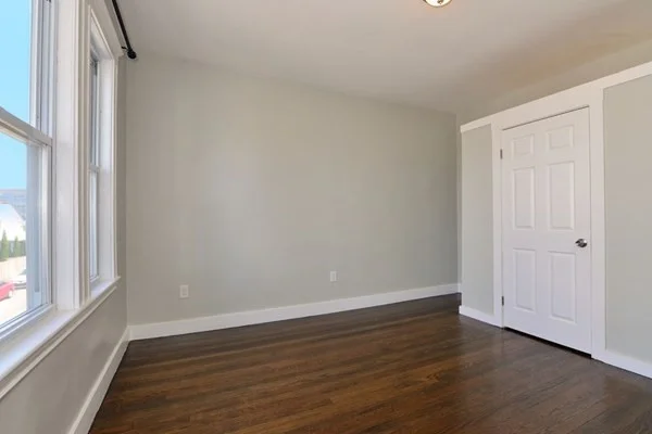 4 bed, 1 bath apartment for rent at 20 Tremlett St Unit 2, Dorchester — photo 9 of 22