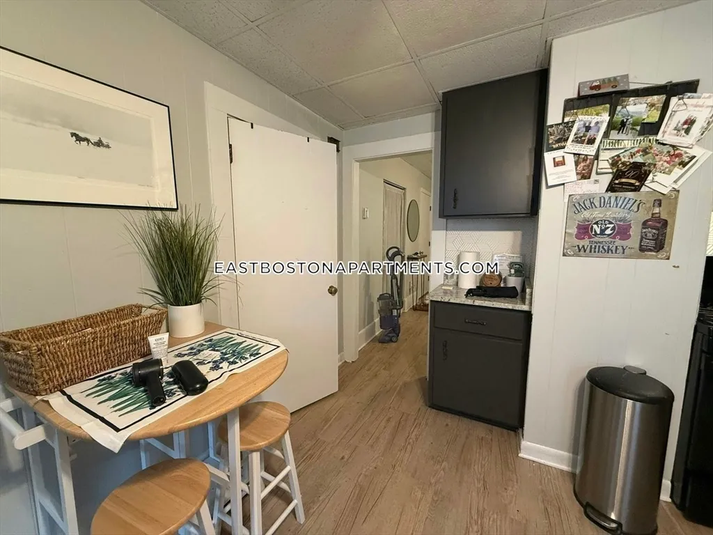 1 bed, 1 bath apartment for rent at 20 Trenton St Unit 1, Eagle Hill — photo 3 of 7